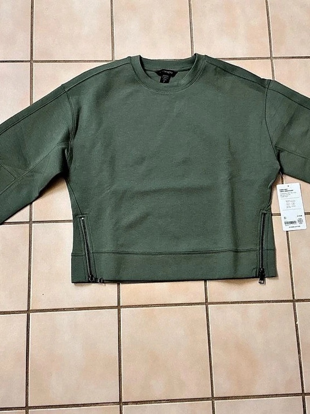 Athleta Form Knit Crew Sweatshirt Sz small NWT! Cacti